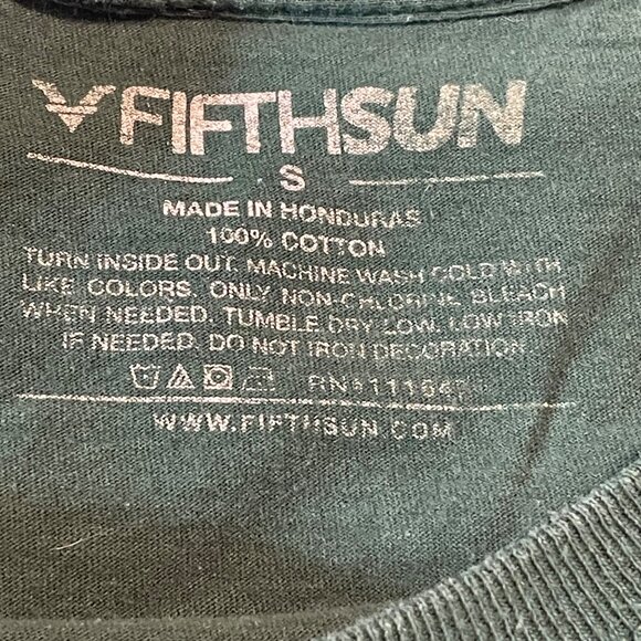 Ireland Graphic T-Shirt By Fifth Sun Size S washed out Hunter Green Distressed - Picture 4 of 6